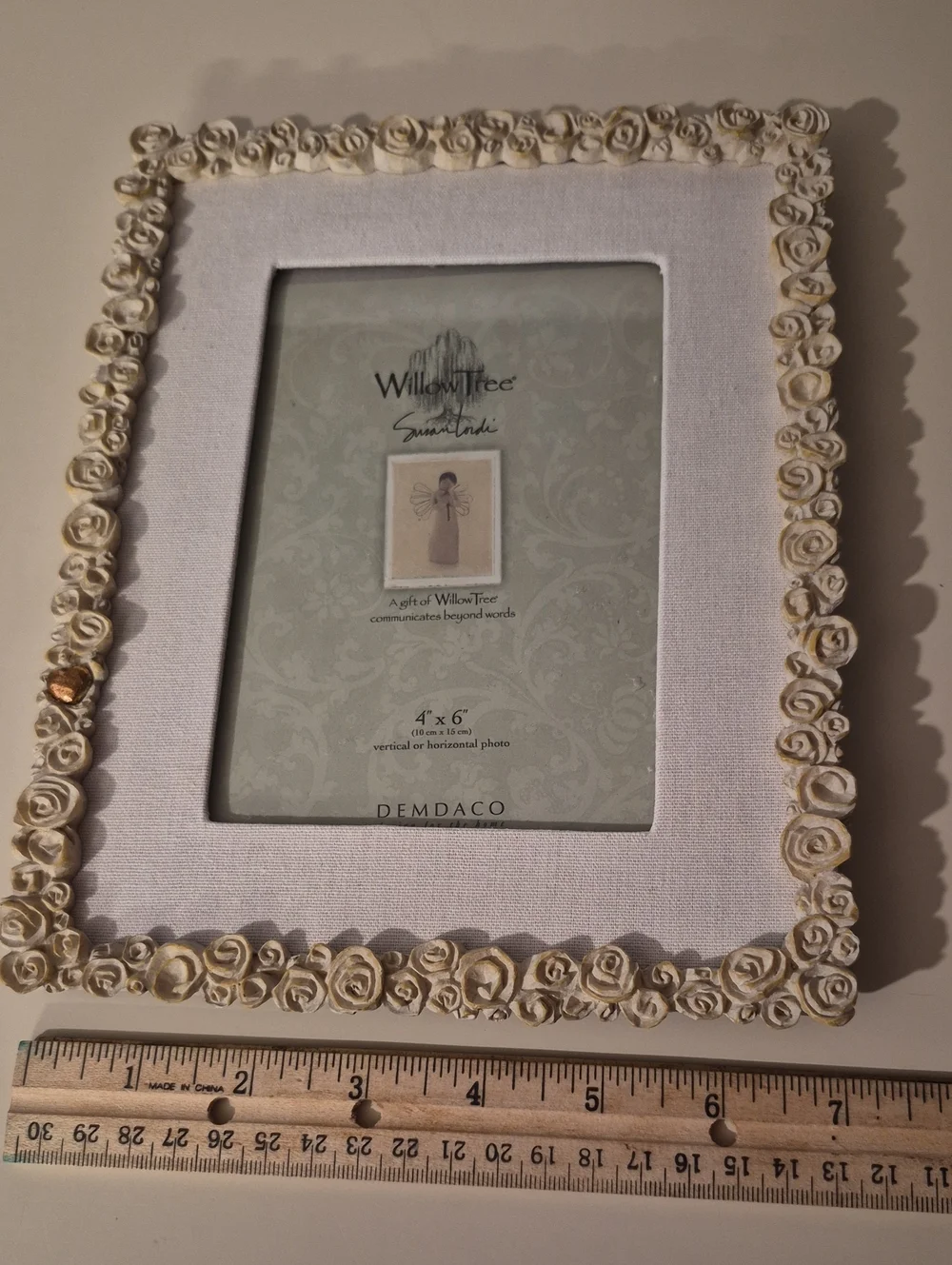 Demdaco Ivory Rose Border Fabric Photo Frame For 4 X 6 Picture